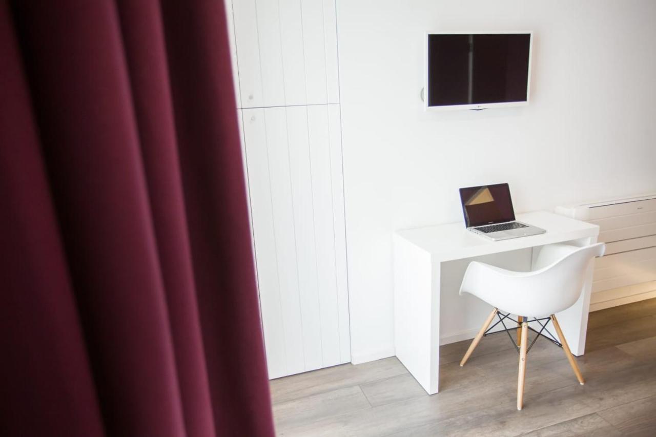 Dimora Mefite-Camere Con Bagno Privato E Self Check-In Matera Buitenkant foto