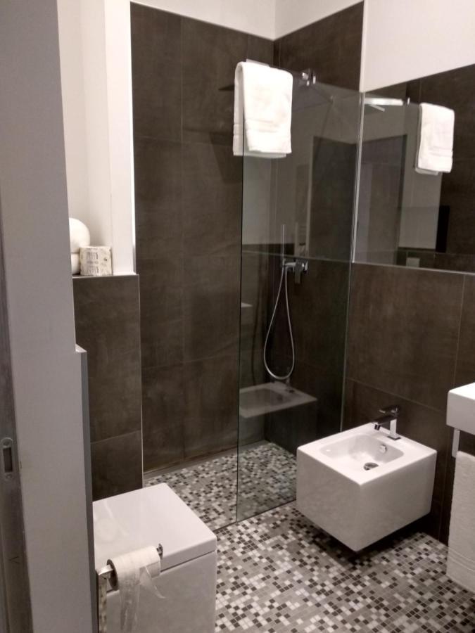 Dimora Mefite-Camere Con Bagno Privato E Self Check-In Matera Buitenkant foto