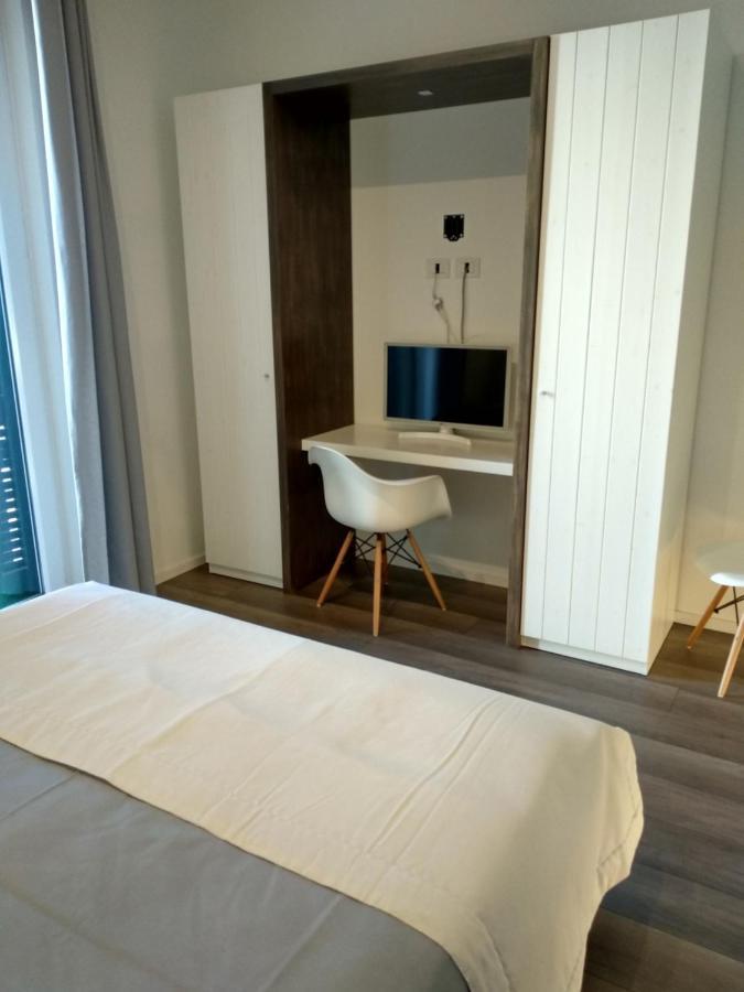 Dimora Mefite-Camere Con Bagno Privato E Self Check-In Matera Buitenkant foto