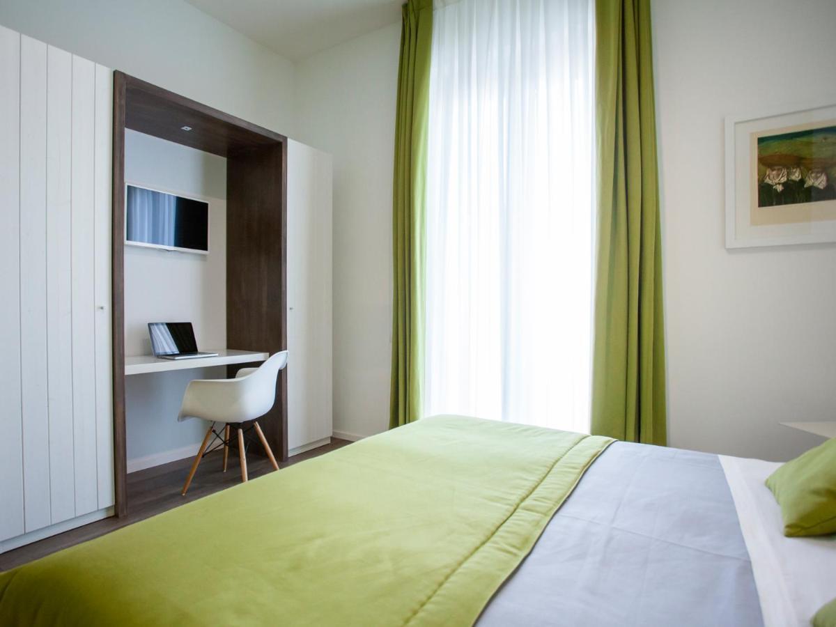 Dimora Mefite-Camere Con Bagno Privato E Self Check-In Matera Buitenkant foto